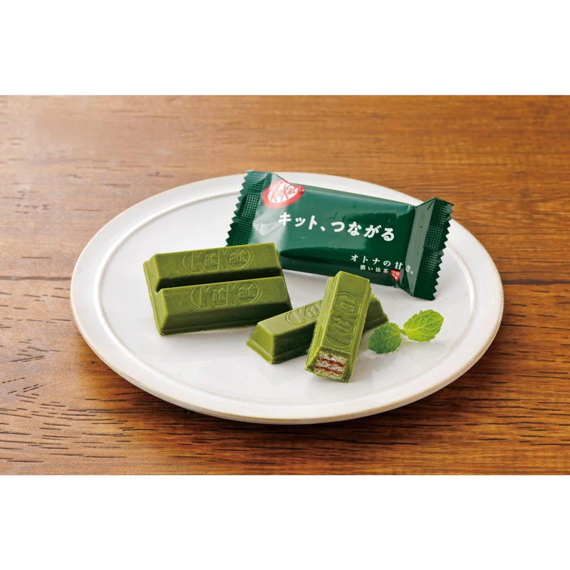 Kit Kat Dark Green Tea Matcha and Biscuits